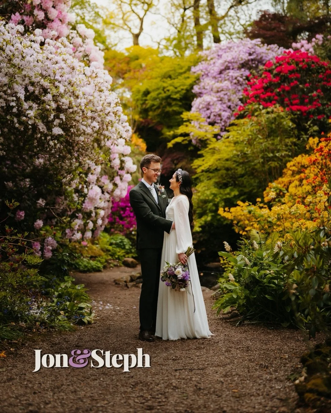 𝐉𝐨𝐧 𝐚𝐧𝐝 𝐒𝐭𝐞𝐩𝐡 🪻

12 months after John proposed to Steph at the beautiful Dorothy Clive Garden, they returned to the place where it all began and promised forever 💜

From the timeless charm of Sugnall Hall in the morning, to the breathtak
