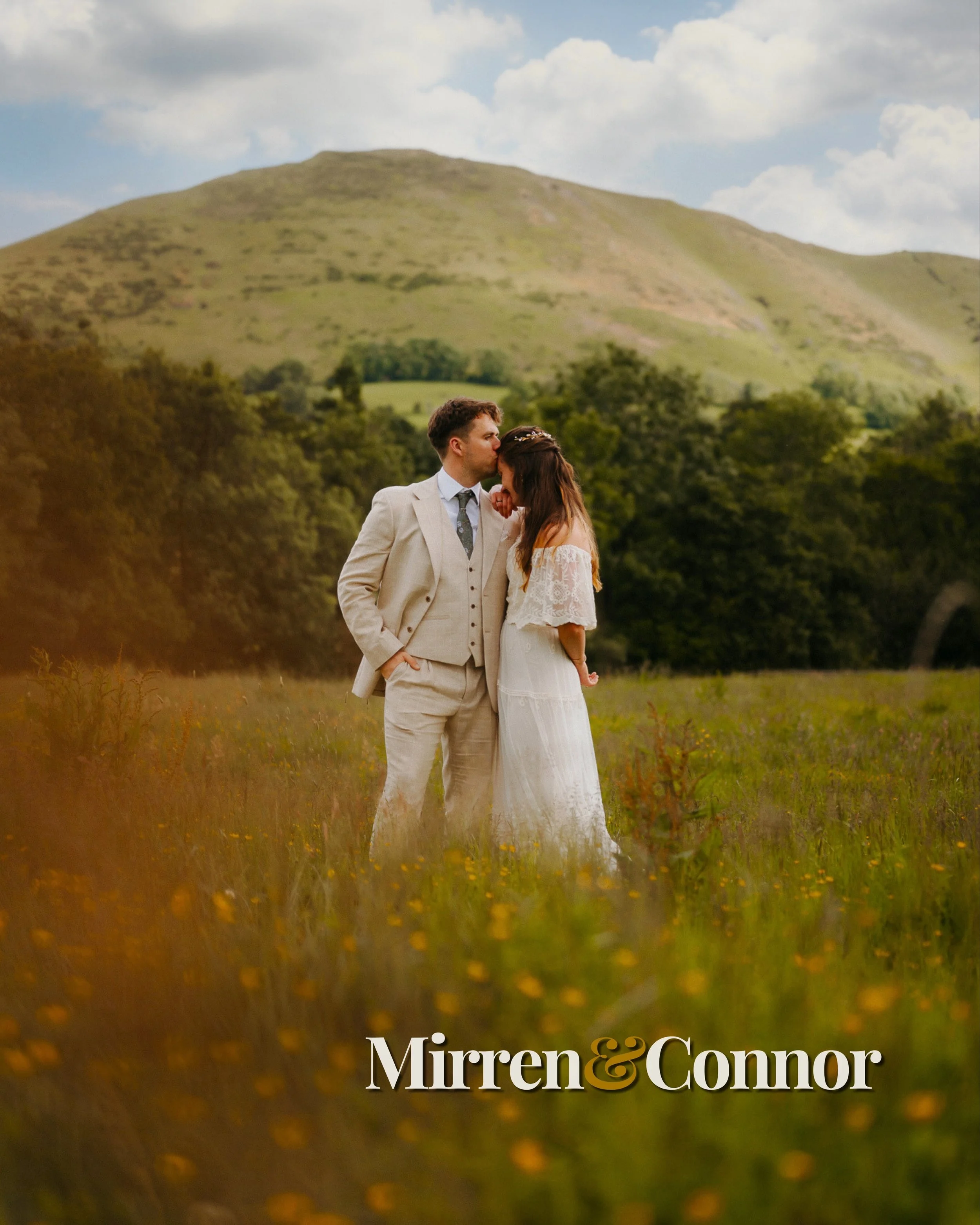 𝐌𝐢𝐫𝐫𝐞𝐧 &amp; 𝐂𝐨𝐧𝐧𝐨𝐫 🌾

I had the absolute pleasure of photographing Mirren and Connor&rsquo;s wedding celebration at Dudgeley Farm in Church Stretton this weekend, and what a beautiful day it was!

Having already said &ldquo;I do&rdquo; 