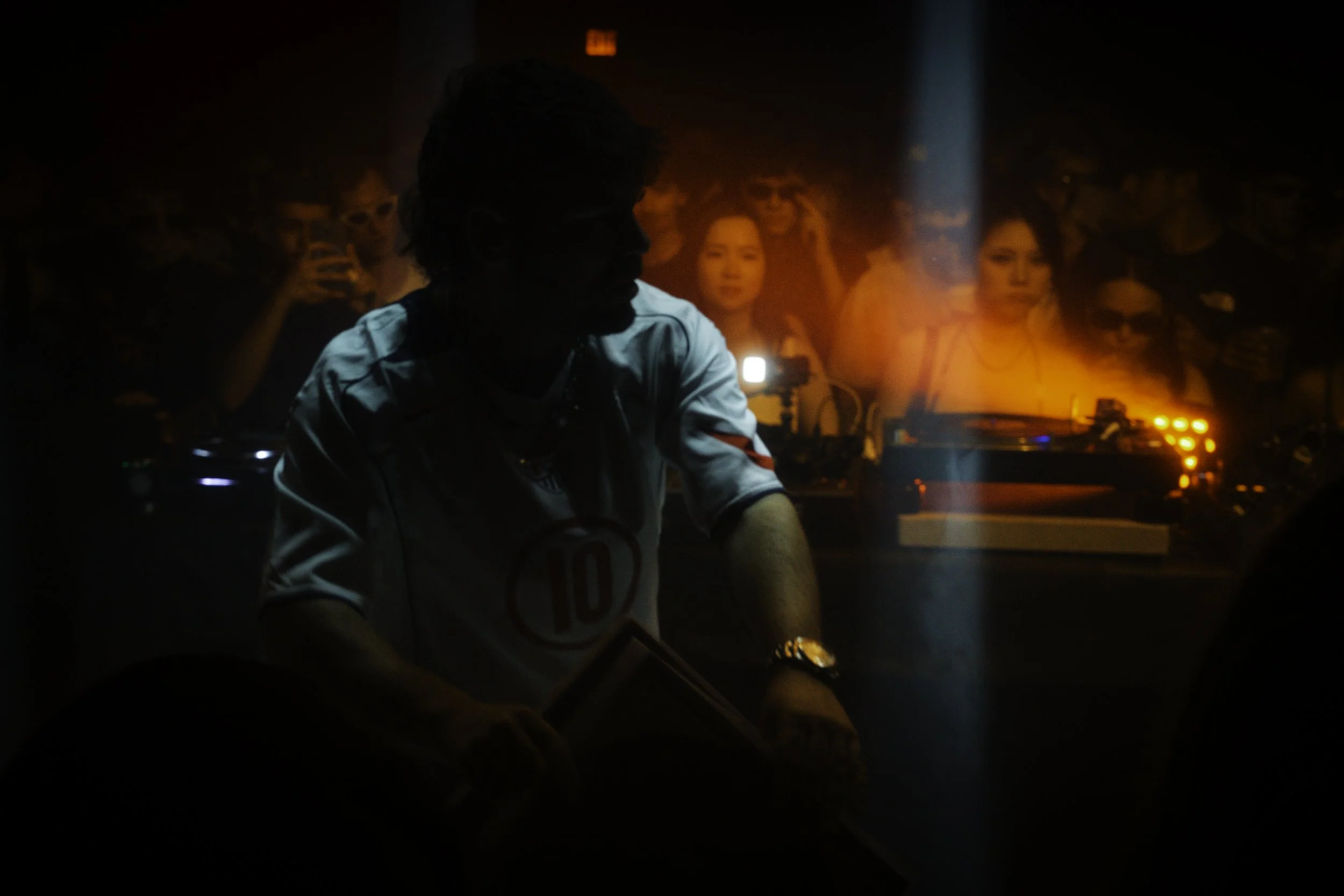 HECTOR OAKS x EXPERIENCE