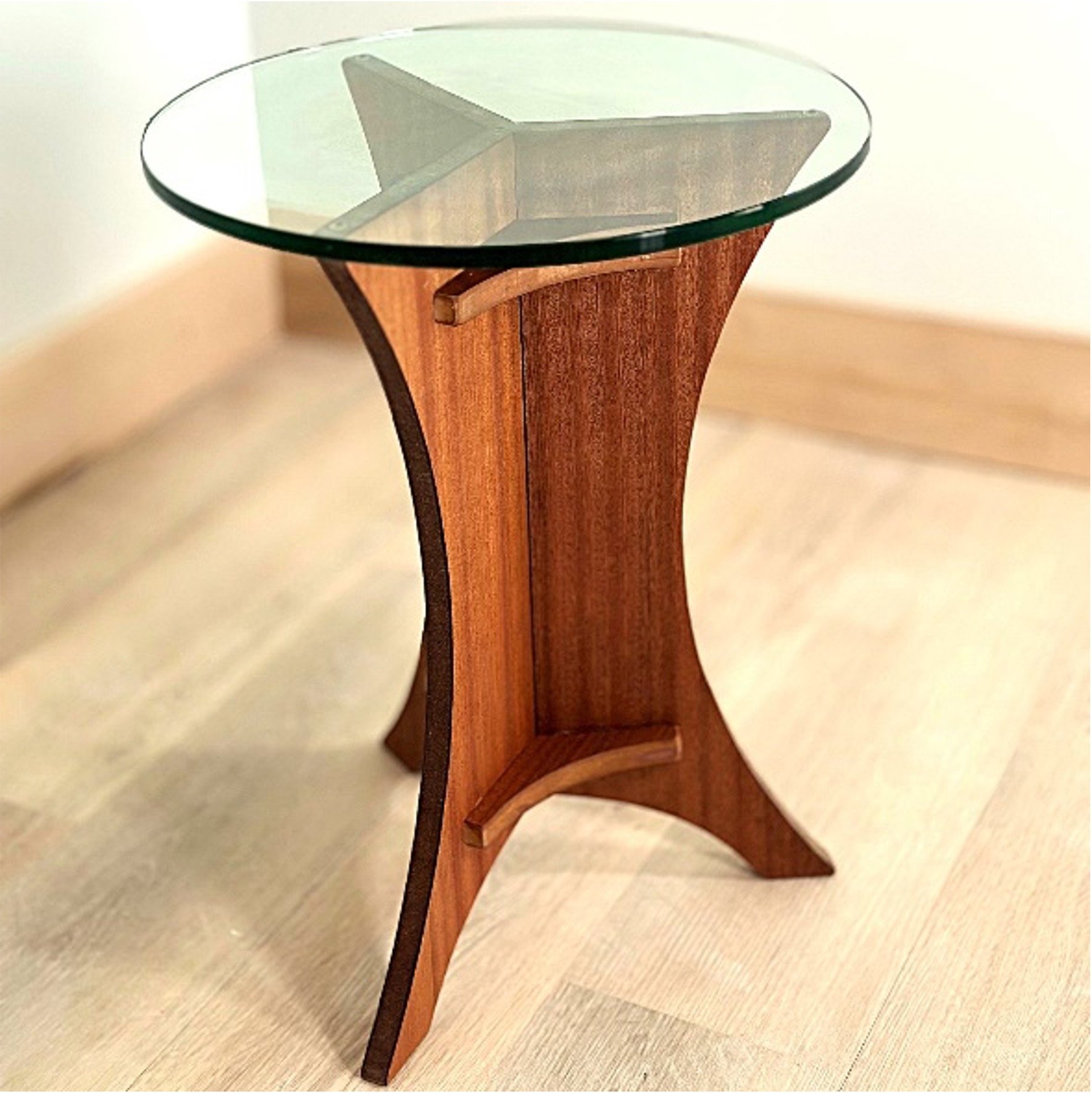 Tulip-end-table.jpg