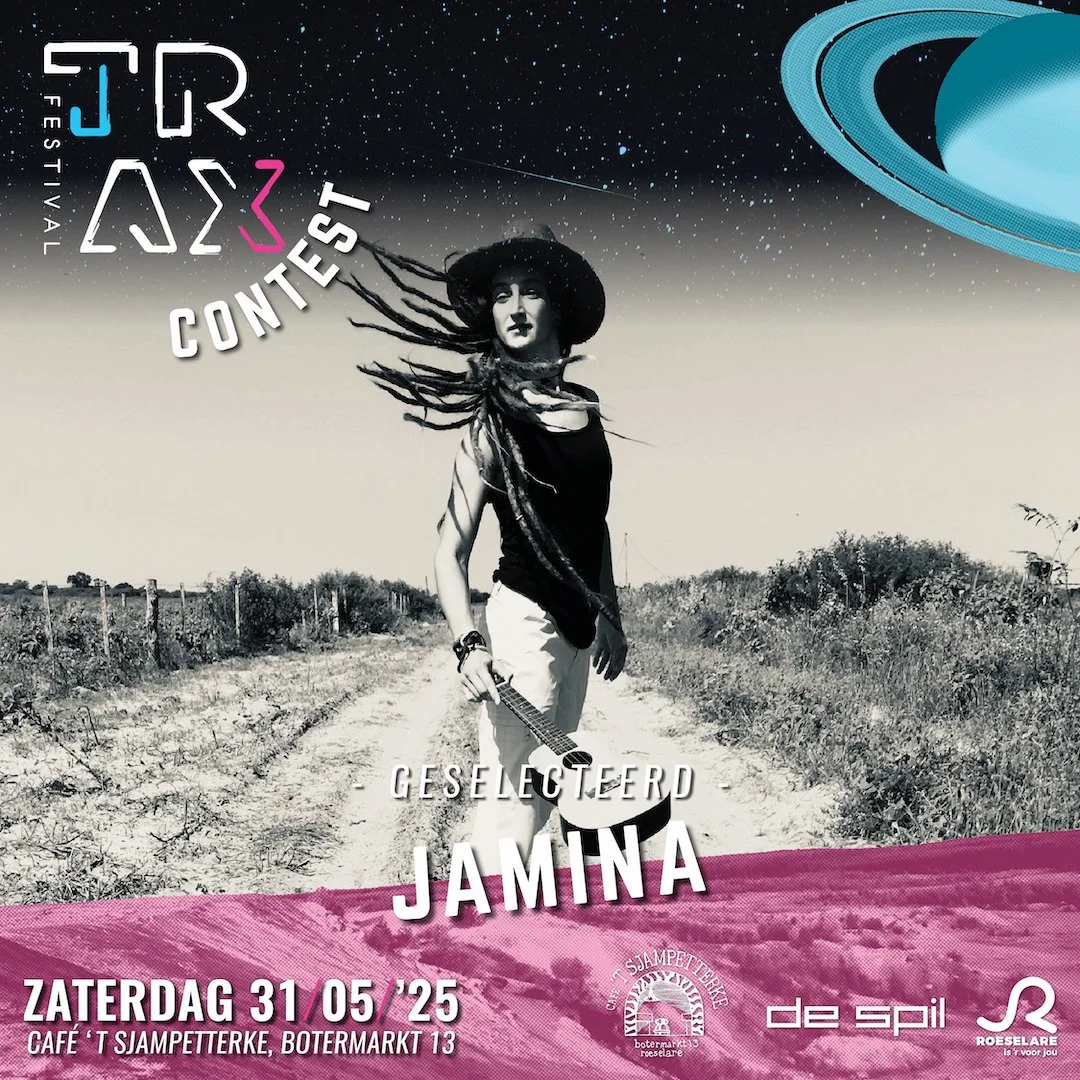 Postercollage voor het Jaimina talentenjacht evenement met een zwart-wit foto van een vrouw met dreadlocks, een hoed, en een gitaa, op een veld onder een sterrenhemel, met kleurrijke grafische elementen en tekst in het Nederlands.