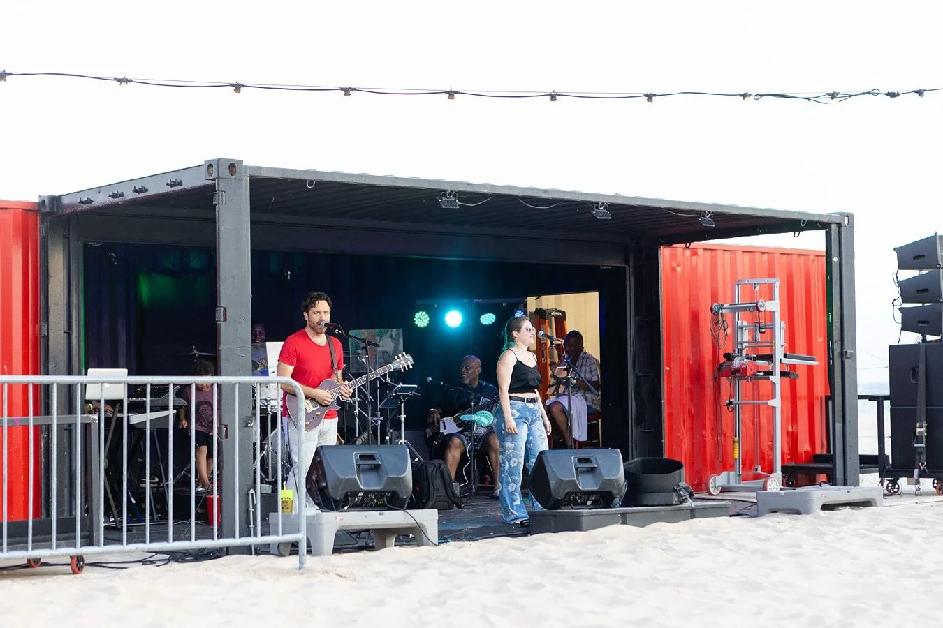 Tuesday's funk photo at #thedeck it was a hot, good time! 🎶☀️
Our friends Jacque on vox and Mitch on vox and guitar that evening, thanks for stepping in guys. 🙌🏾🫶🏾
@lenamarie.photo 📸
More performance photos coming soon!
#dafunkgang #coverba