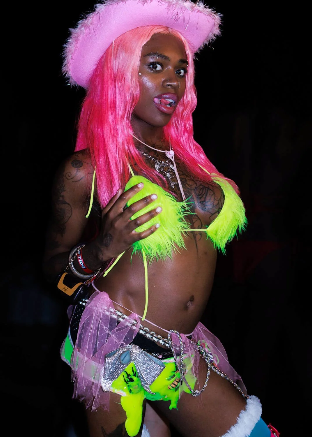 EvaMueller-Doll-Invasion_8073-queer-portrait.jpg