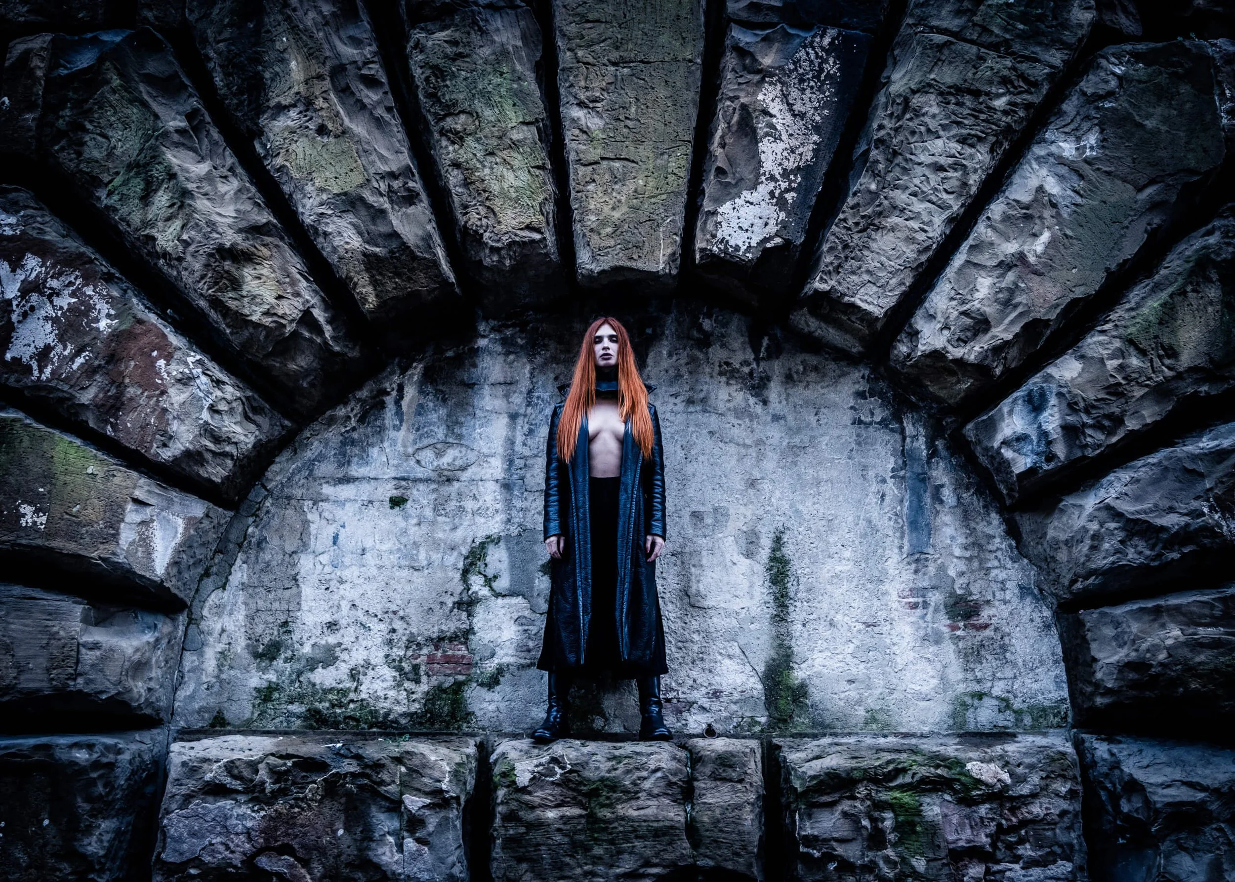EvaMueller-SarahDiScisciolo_1291-location-musician-portrait.jpg