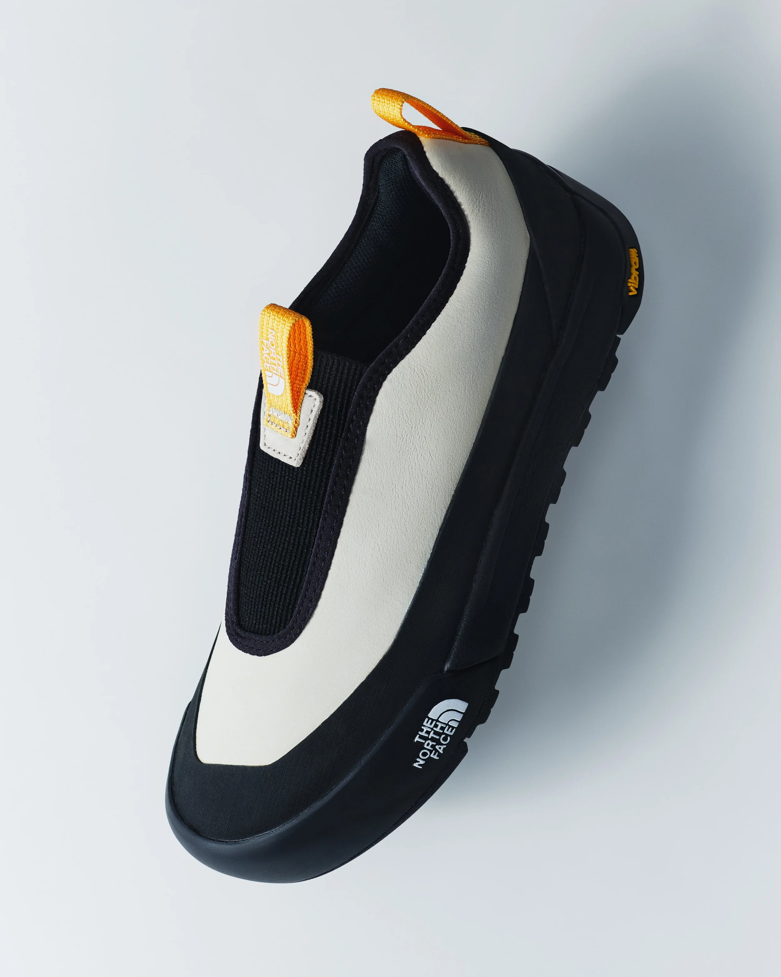 TNF_SS26_Evergreen_Clyffe_SlipOn_DesertStone_MAlexander_0075.jpg