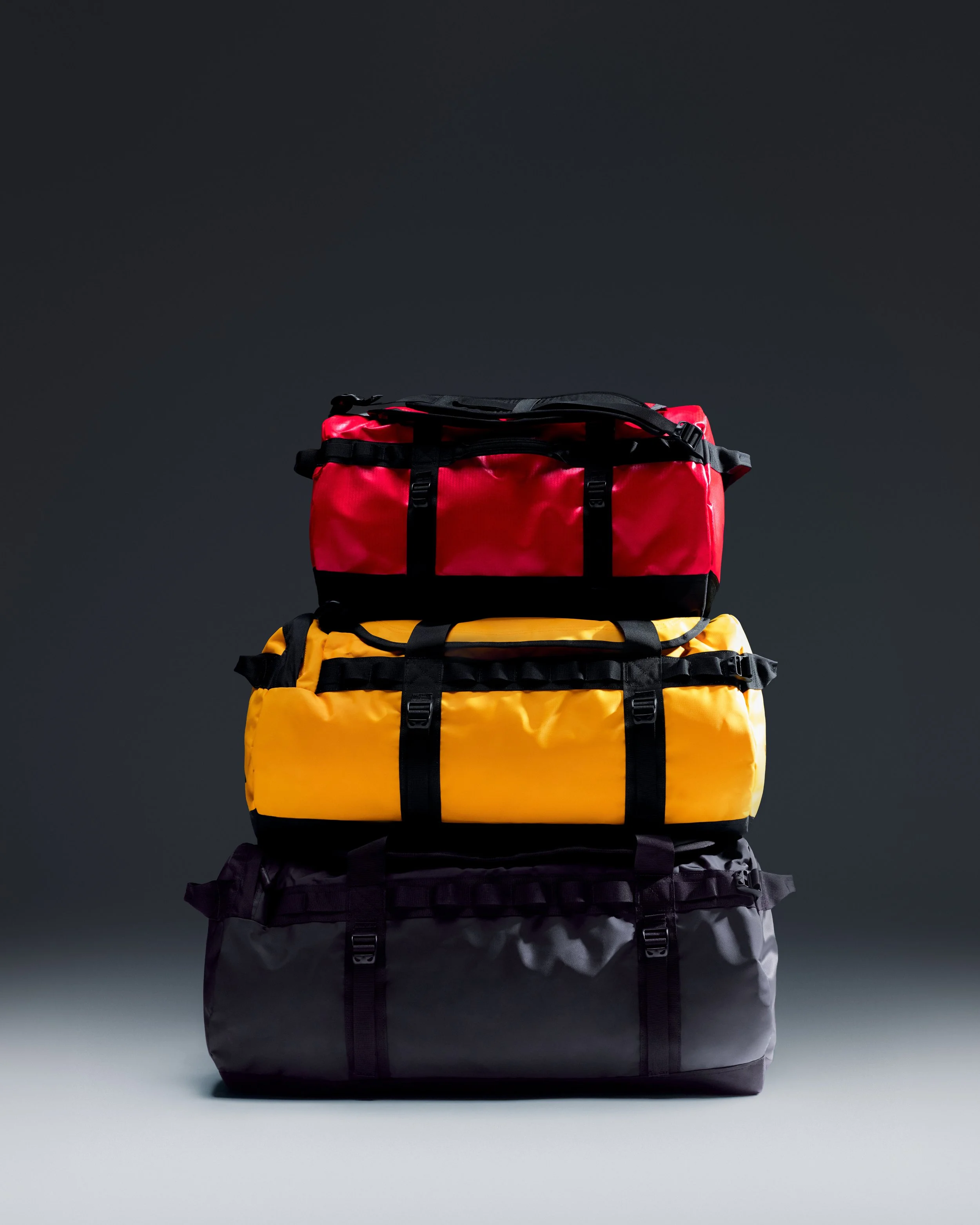 TNF_SS26_EVER_BaseCampDuffel_Multi_MAlexander_0554_4x5.jpg