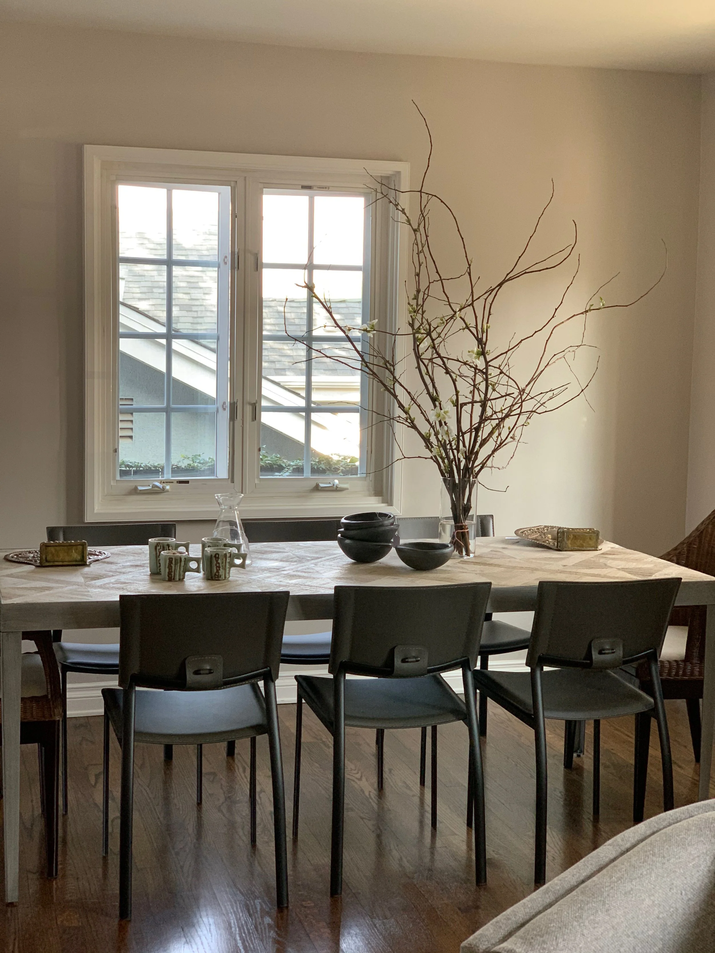 Westside Tudor<br>⟶