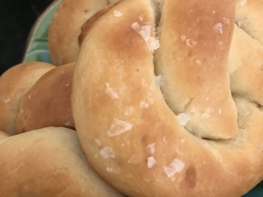 Sourdough Pretzels-3.png
