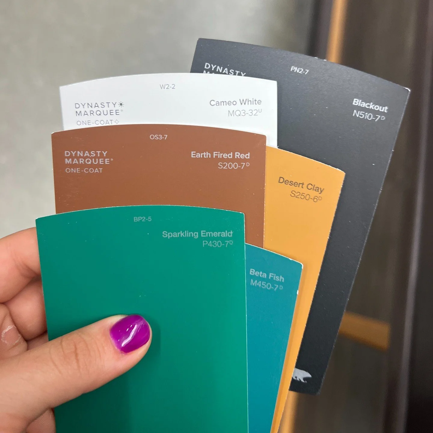 Earthy palettes hold a special place in my heart. More por favor! 🌞 🌿 🧡 🦖