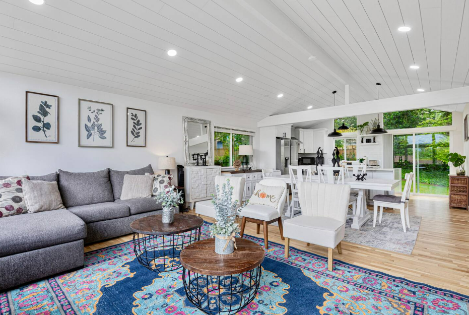 Edmonds - 6 Guests, 4 Bedroom, 3 Bathroom