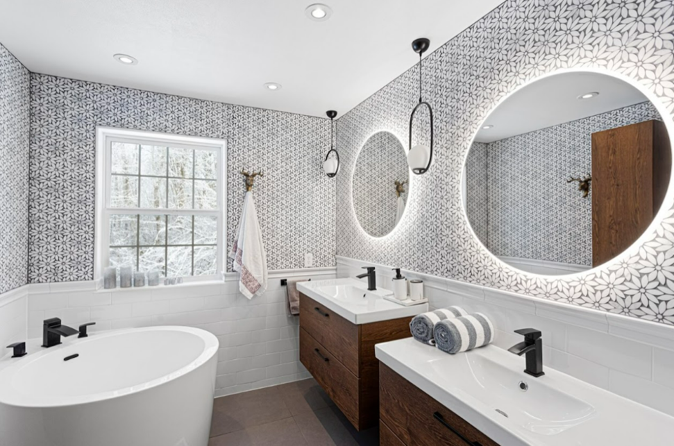 Snohomish - 16+ Guests, 7 Bedroom, 5 Bathroom