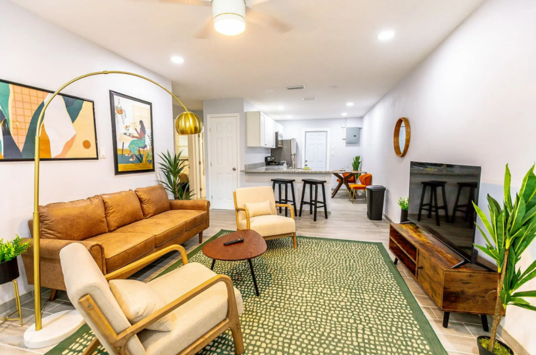 Sarasota - 5 Guests, 2 Bedrooms, 1 Bathroom