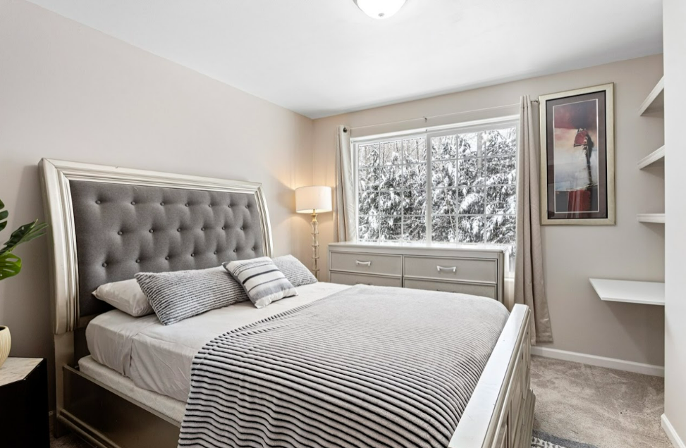 Snohomish - 7 Guests, 3 Bedroom, 2.5 Bathroom