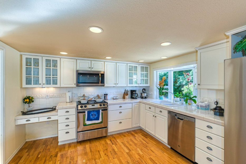 Bellevue - 7 Guests, 5 Bedroom, 2.5 Bathroom