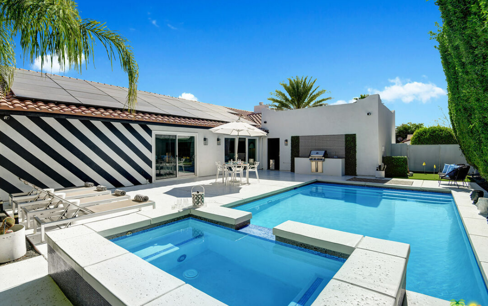 Palm Springs - 8 Guests, 4 Bedroom, 4 Bathroom