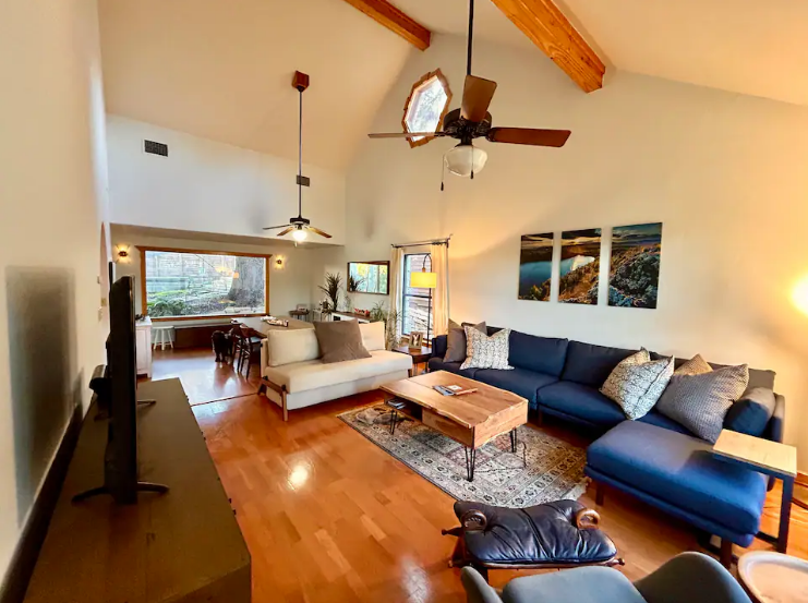 Austin - 5 Guests, 1 Bedroom, 1 Bathroom