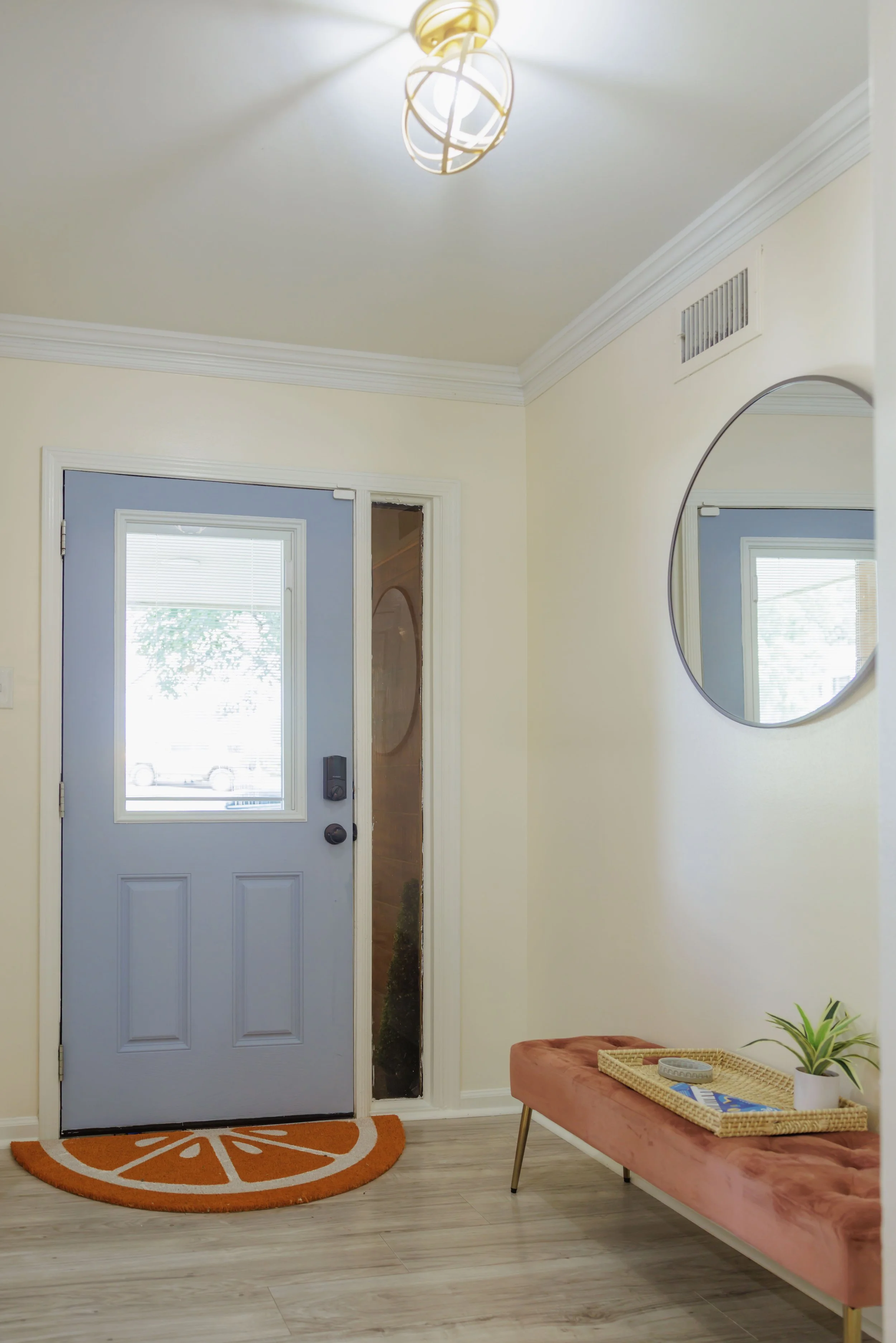 Welcoming front entry with thoughtful design touches that make settling into your Memphis stay feel easy from day one.