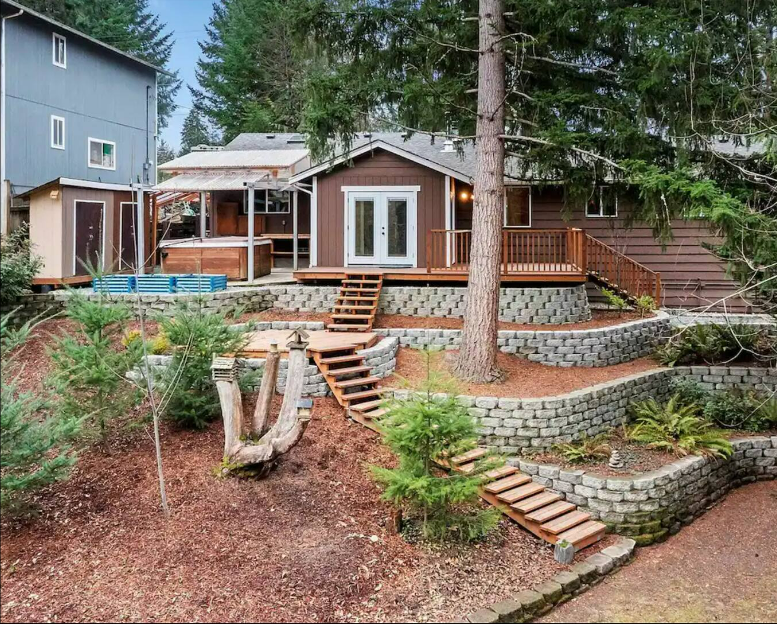 Bonney Lake - 12 Guests, 4 Bedroom, 2 Bathroom