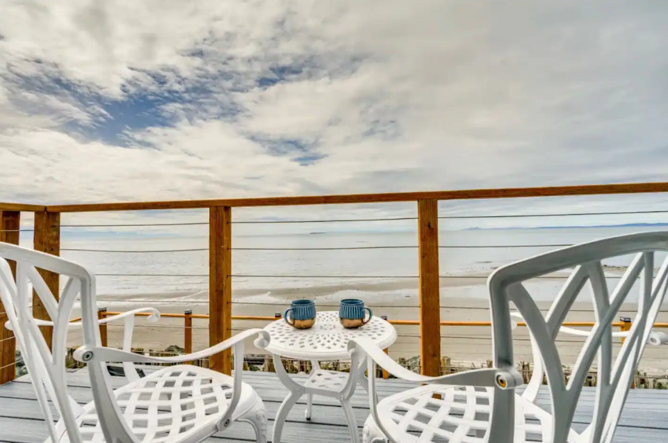 Oak Harbor - 8 Guests, 4 Bedroom, 3 Bathroom