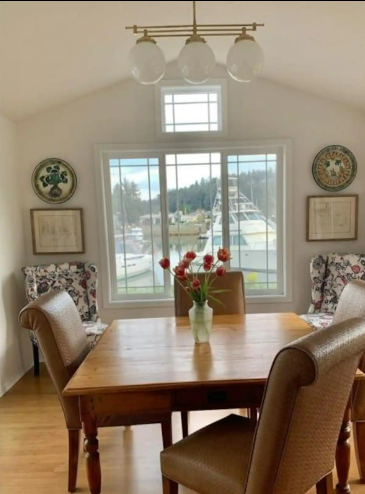 La Conner - 6 Guests, 3 Bedroom, 2 Bath