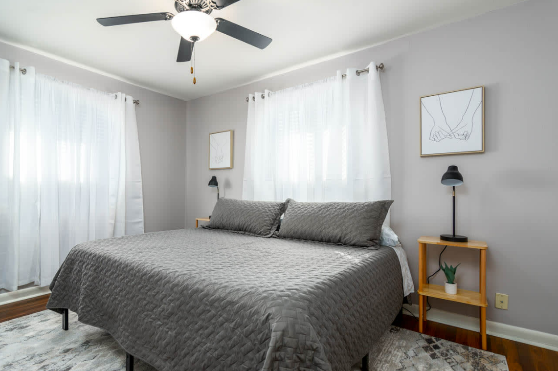 Jacksonville - 10 Guests, 4 Bedroom, 1.5 Bathroom