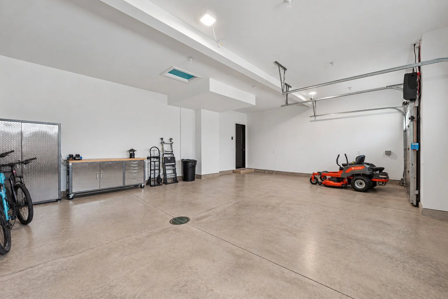 garage cleared 2.jpeg