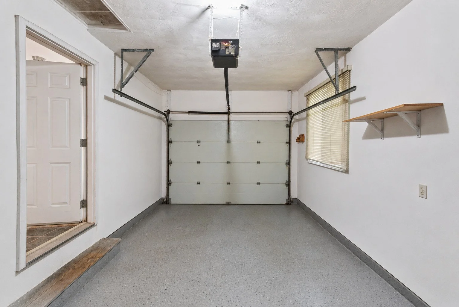Garage cleaned 2.jpeg