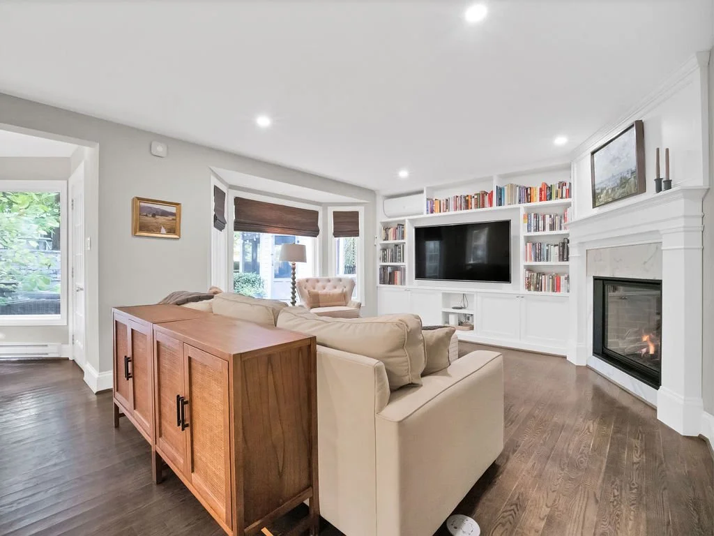 Living room- use.jpg