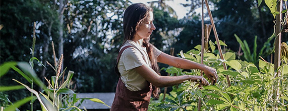 10 ways to simplify your life and make it radically yours
