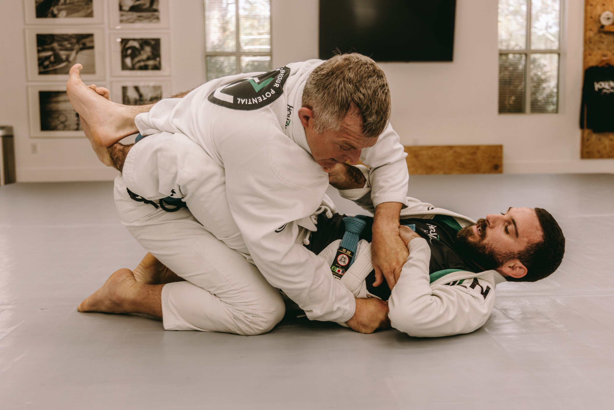 Brandon, a blue belt, training during a grappling session at Houzn Jiu Jitsu Academy