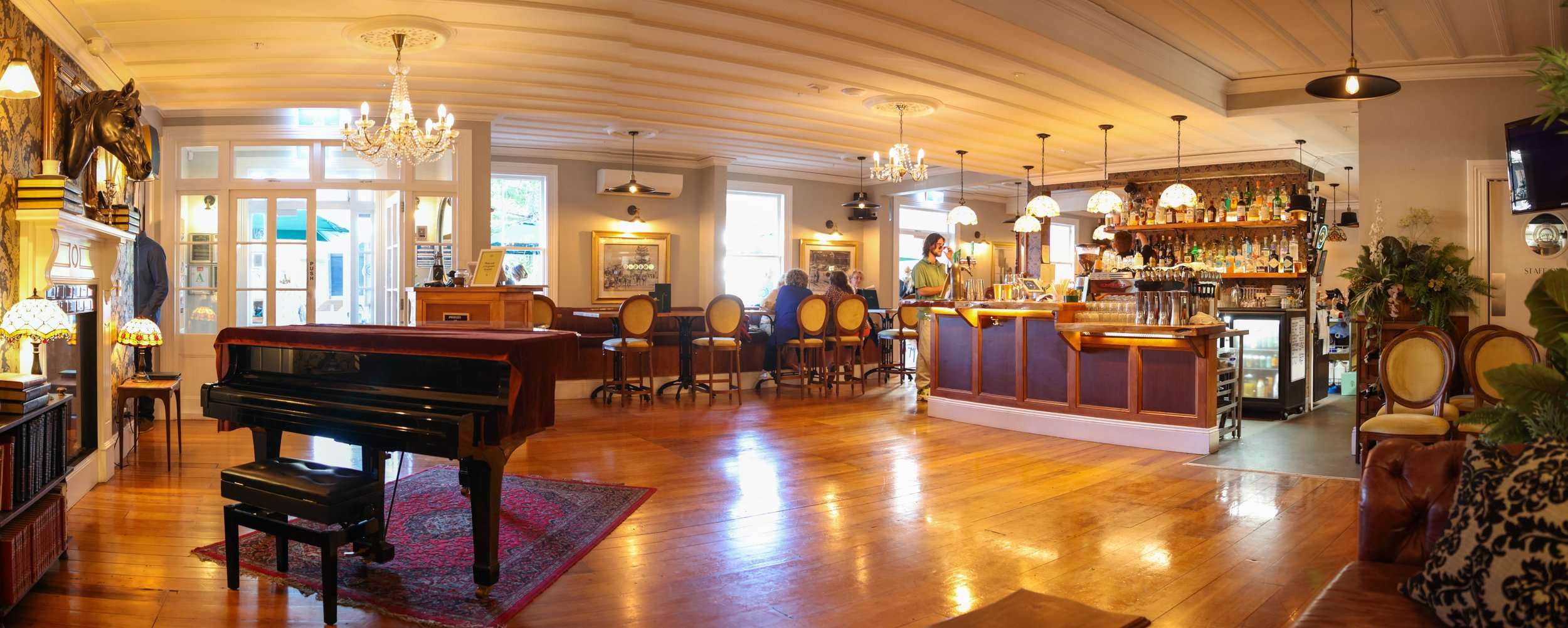 NOAH5810-Pano.jpg