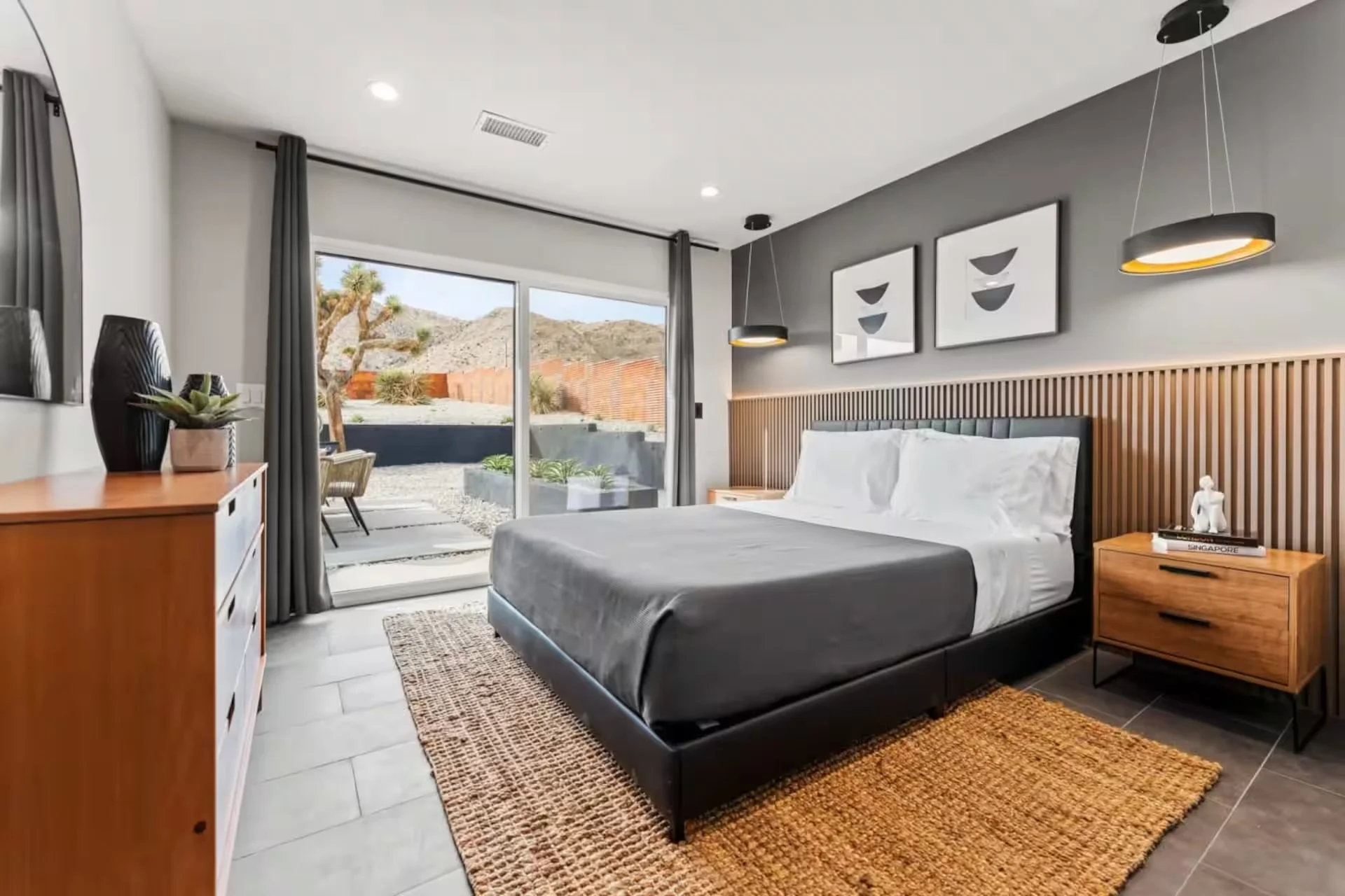 Private Retreat Room w. Shared Bathroom