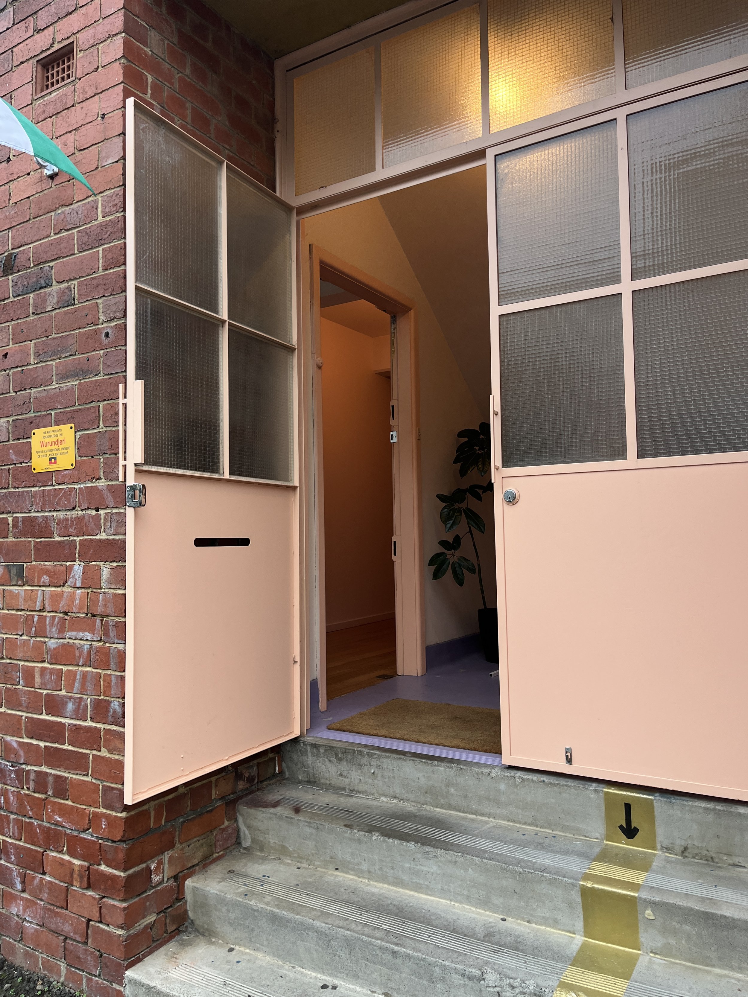 Step 6. Keep door open while attendees are arriving. Keep an eye on the entry and make sure only your attendees are entering. 