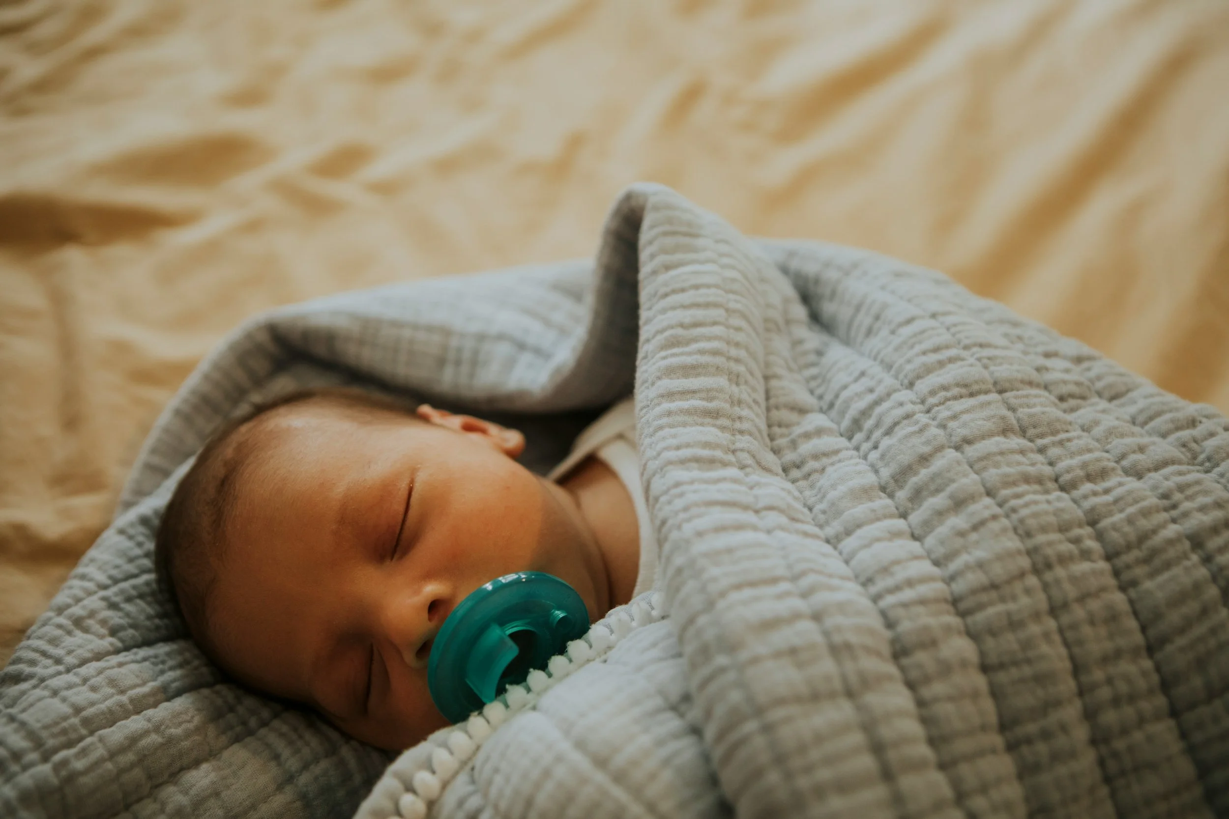 Let’s Talk About Pacifiers: Benefits, Risks, &amp; When to Wean