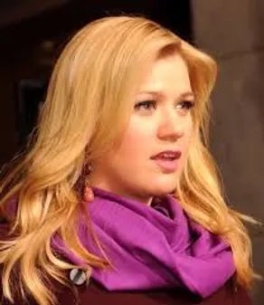 The Two Lessons Imbedded in Kelly Clarkson’s Heartwrenching American Idol Performance