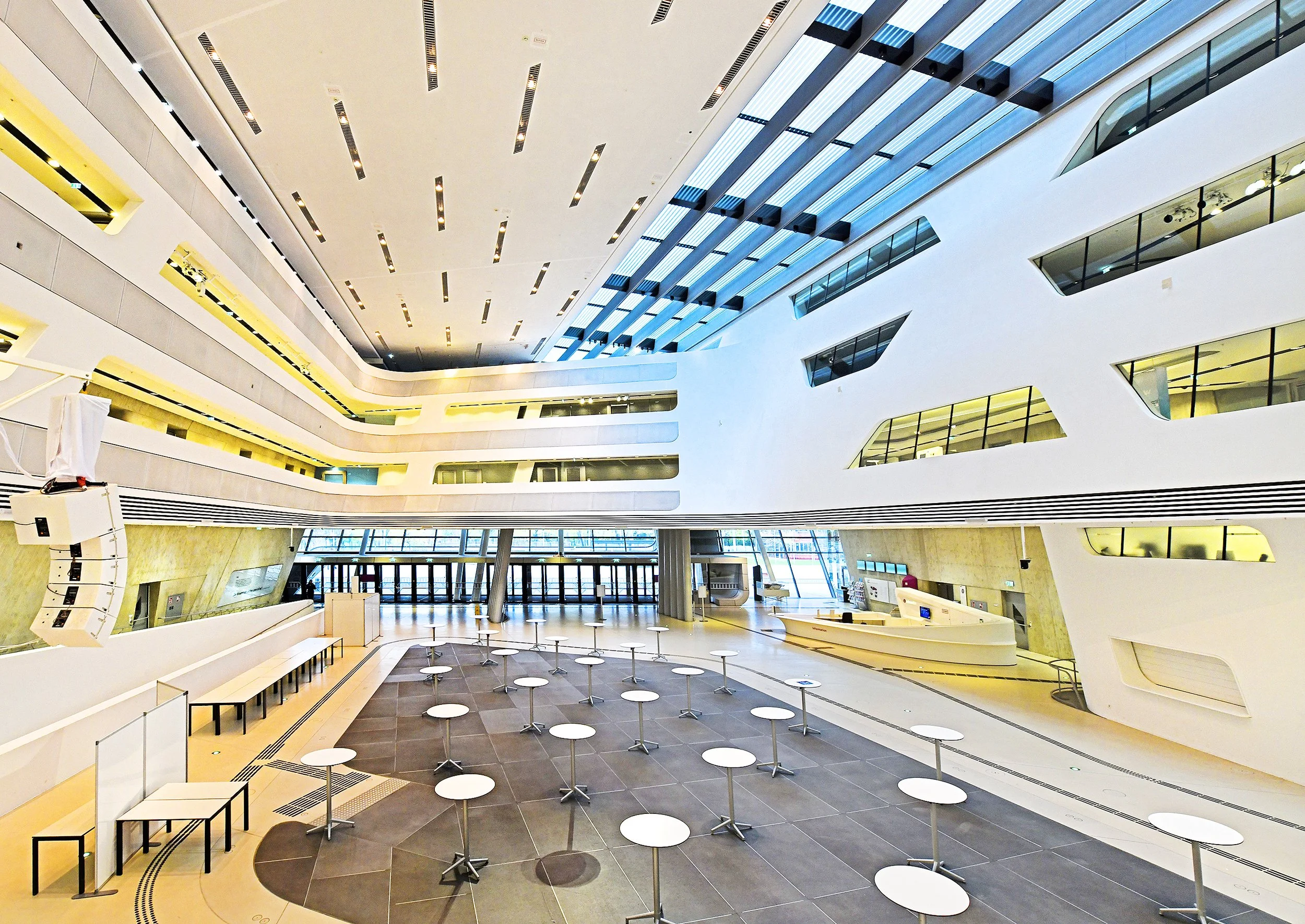 WU und Hauptbahnhof Manfred Baumgartner 10.jpg