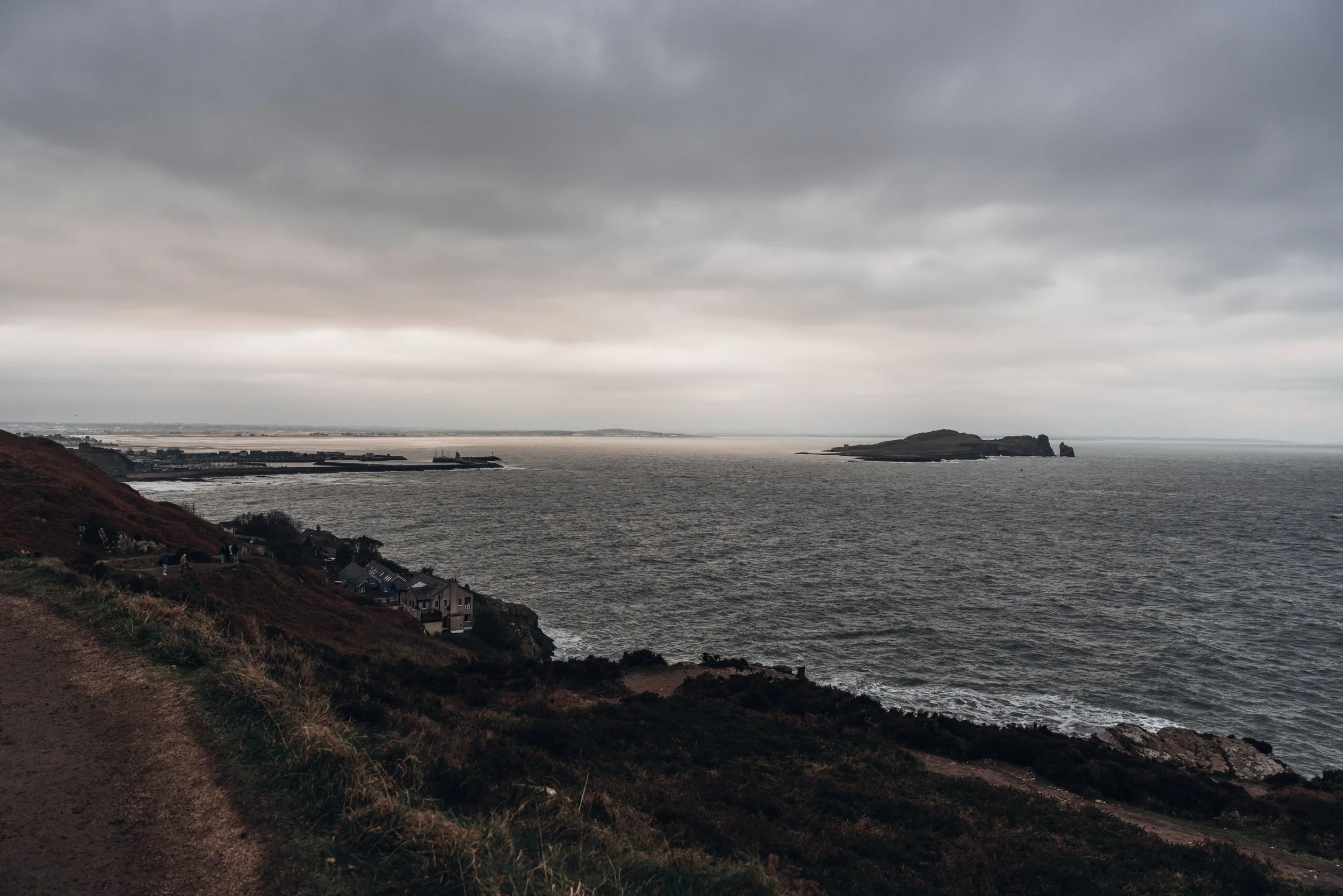  Fotograf/-in:  Gabriela Pintea  
 Titel:  Cliff Walk  
   www.pinteagraphy.com   