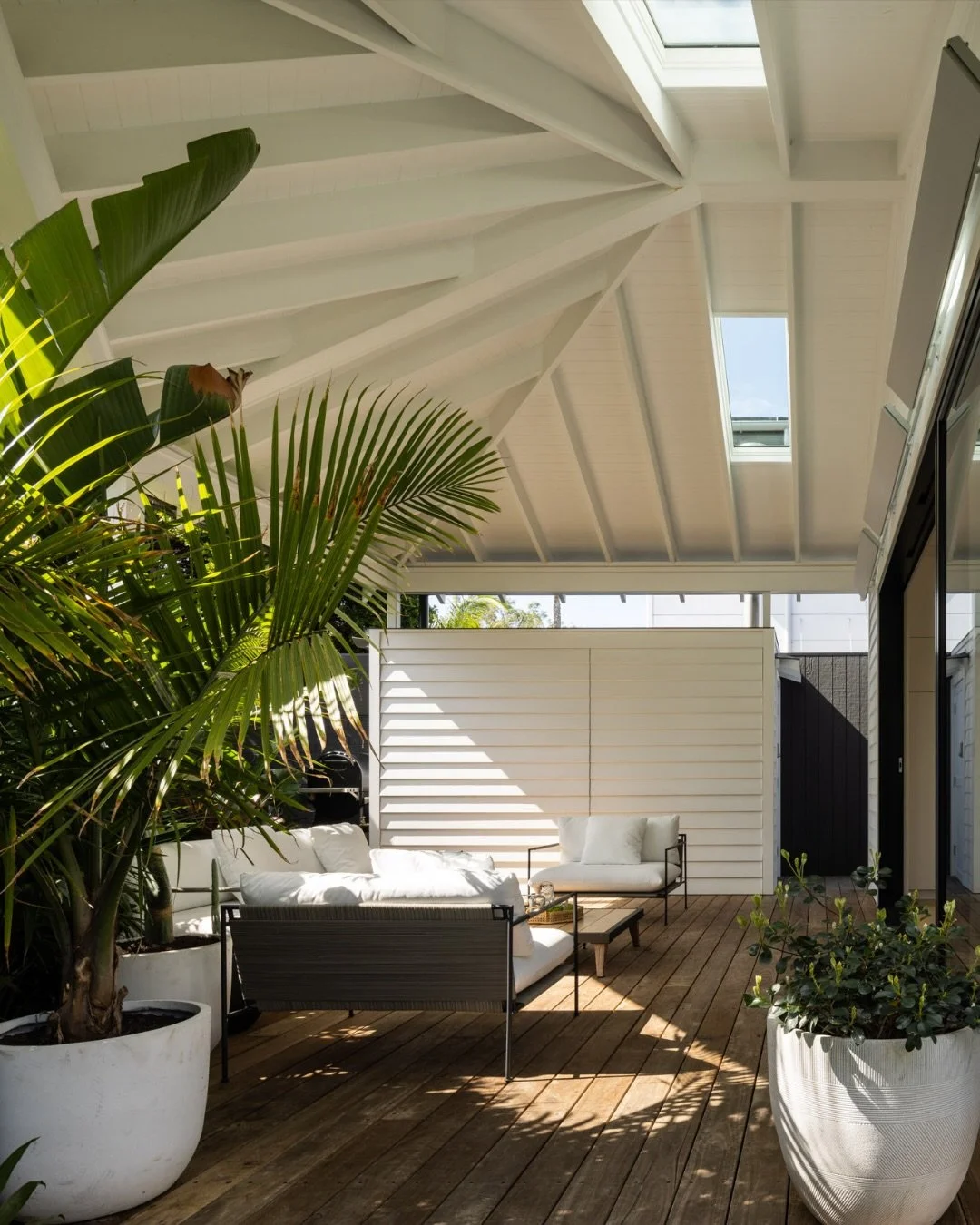 In Manly, it&rsquo;s all about making the most of every square metre.
&bull;
Save this for your next alfresco inspo! 🌱
&bull;
#actionplans #northernbeaches #manly #drafting #draftinganddesign #smallblock #alfresco #trpoicalfeel #vaultedceiling #bbq