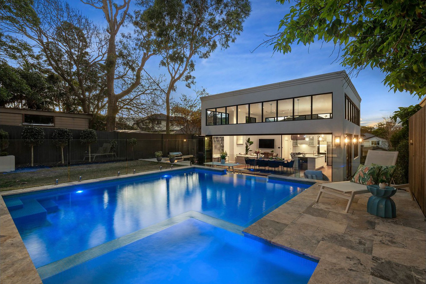 Action-Plans-Northern-beaches-building-design-contemporary-style-with-pool-house-night-shot_montauban-project_.jpg