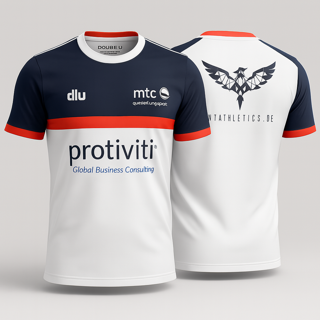 Maglietta sportiva bianca con dettagli blu e rossi, vista frontale e posteriore. Sul davanti ci sono vari loghi, uno che dice 'provitivi' e un altro 'mtc', mentre sul retro c'è un'illustrazione di un'aquila con le ali spiegate e il testo 'athletics.de'.
