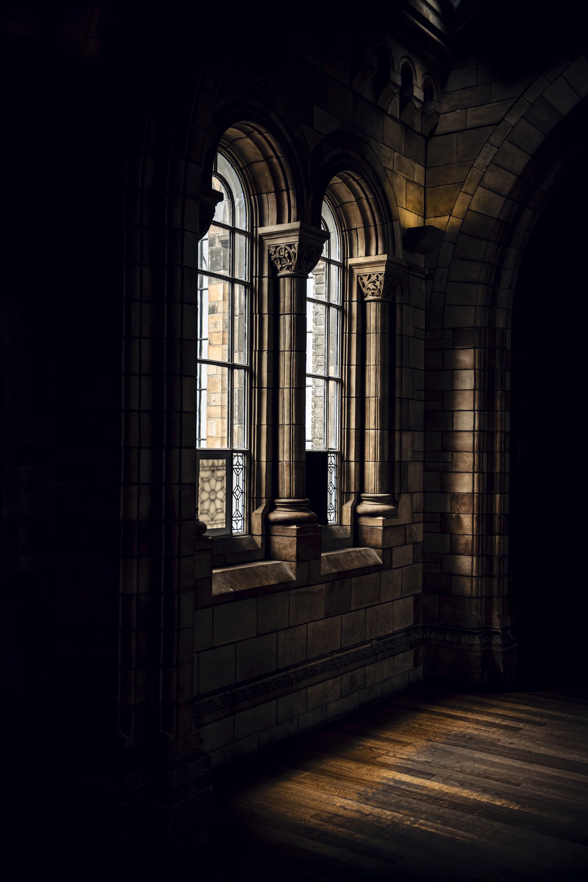 Chasing light, framing silence - London, United Kingdom 2025/05