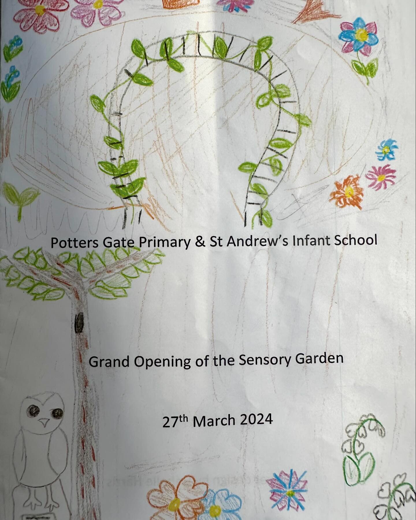Lovely day - and the sun even shone - yesterday celebrating the opening of Potters Gate School sensory garden I designed with @victoriabaileygardens and built by @mettagarden
Fantastic musical performances by the children, looking forward to seeing t