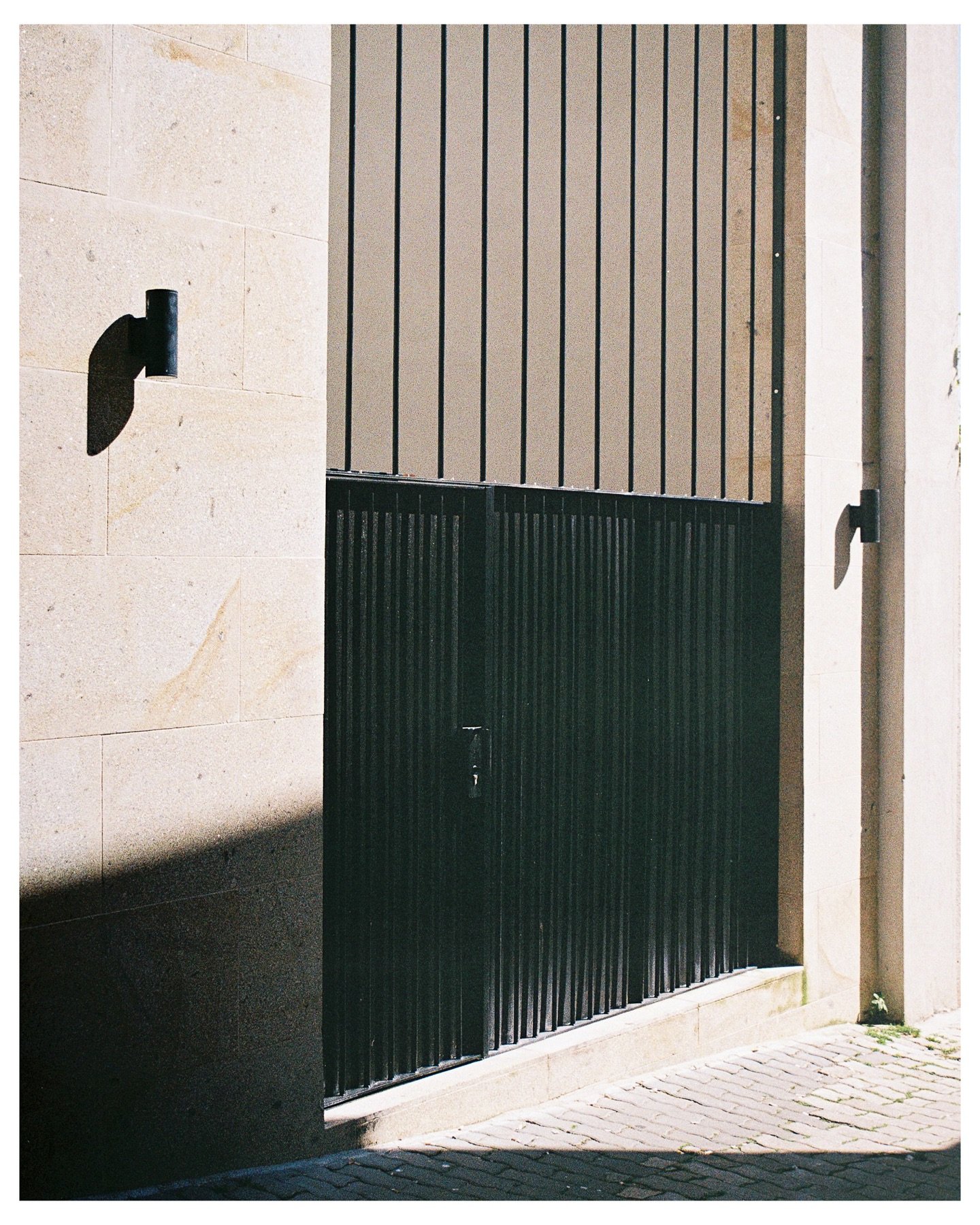 Porto on film 
Kodak Gold 400
#onfilm #kodak #porto
