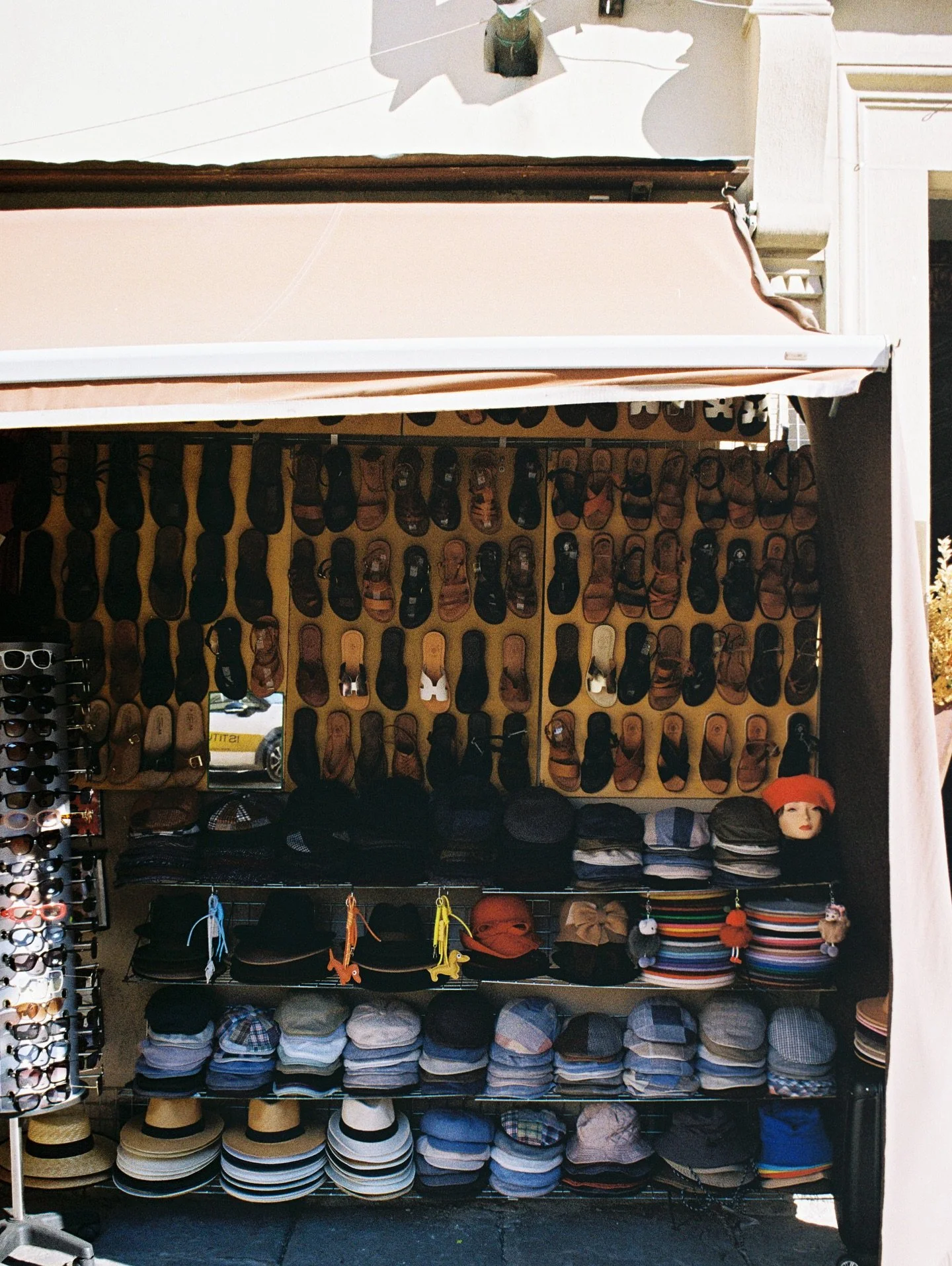 Frames from Florence in October
Kodak Color Plus 200
#onfilm #colorplus200 #kodak #florence 
&bull;
&bull;
&bull;
&bull;
&bull;
#35mm #florence #october #firenze #kodak #colorplus200 #madewithkodak #loadfilm #35mmphotography #classicfilmclub #loadfil