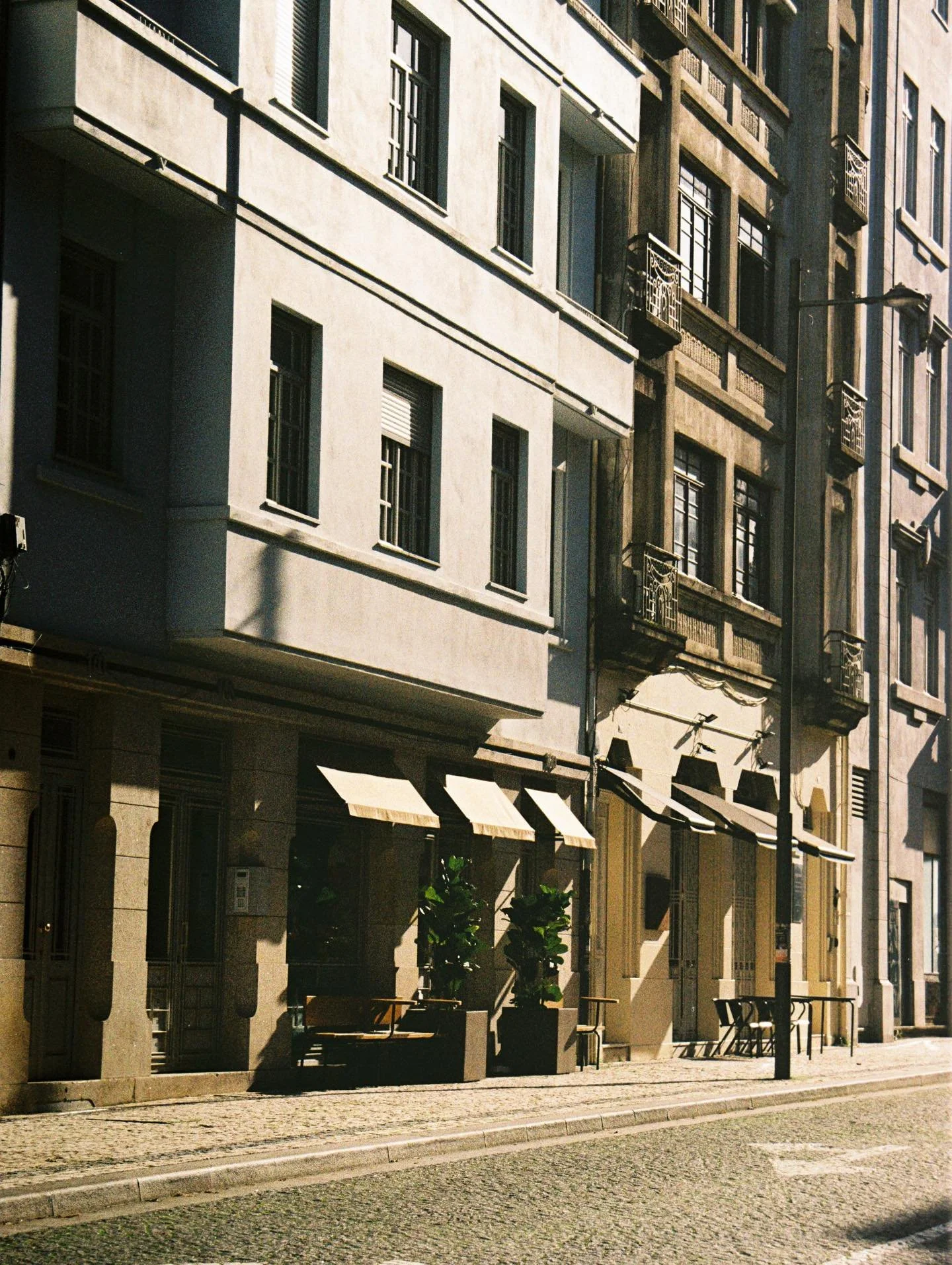 Porto on film 
Kodak ColorPlus 200
#onfilm #november #kodak
&bull;
&bull;
&bull;
&bull;
&bull;
#35mm #porto #kodak #gold #kodakcolorplus #shootitwithfilm #photo #portugal #filmallover #loadfilm #herexposure #analogcommunity #analogue #analoguevibes #