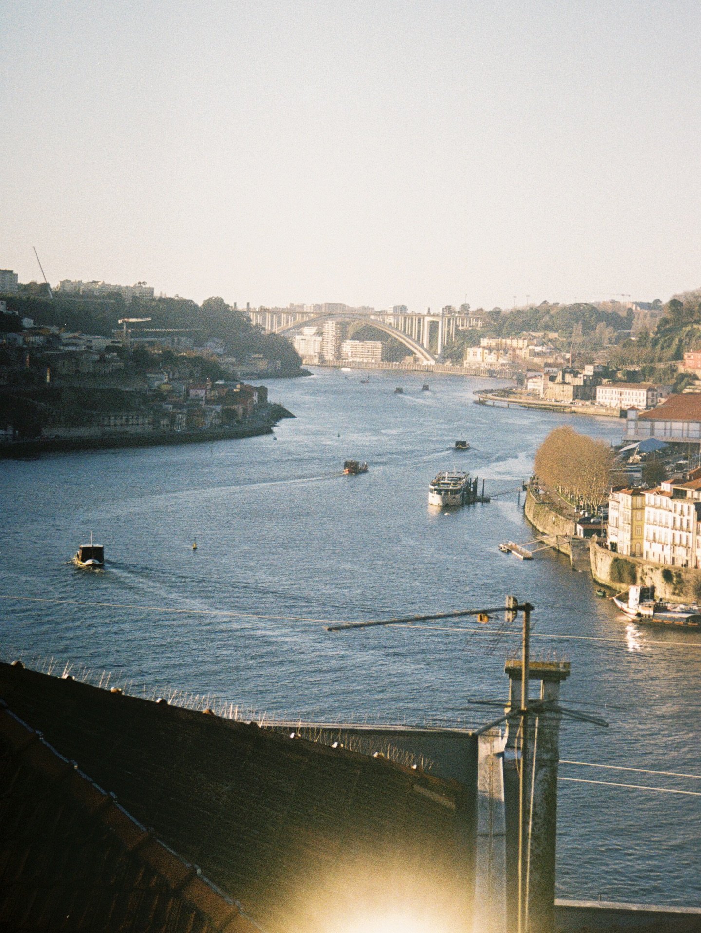 sunny golden hour in december 
Kodak ColorPlus 200
#onfilm #december #kodak