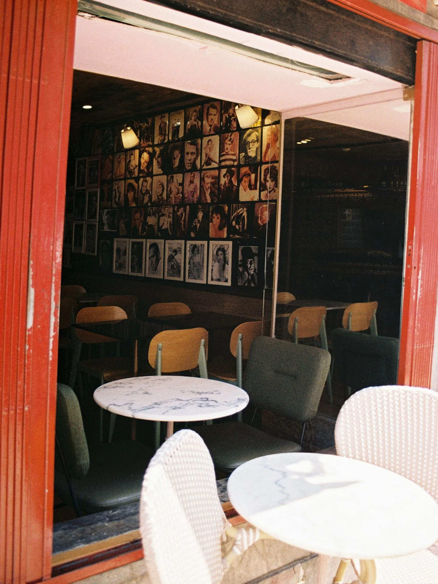 Coffee shops on 35mm
Gold 200 and Portra 400 
#onfilm #35mm #coffee #gold #portra