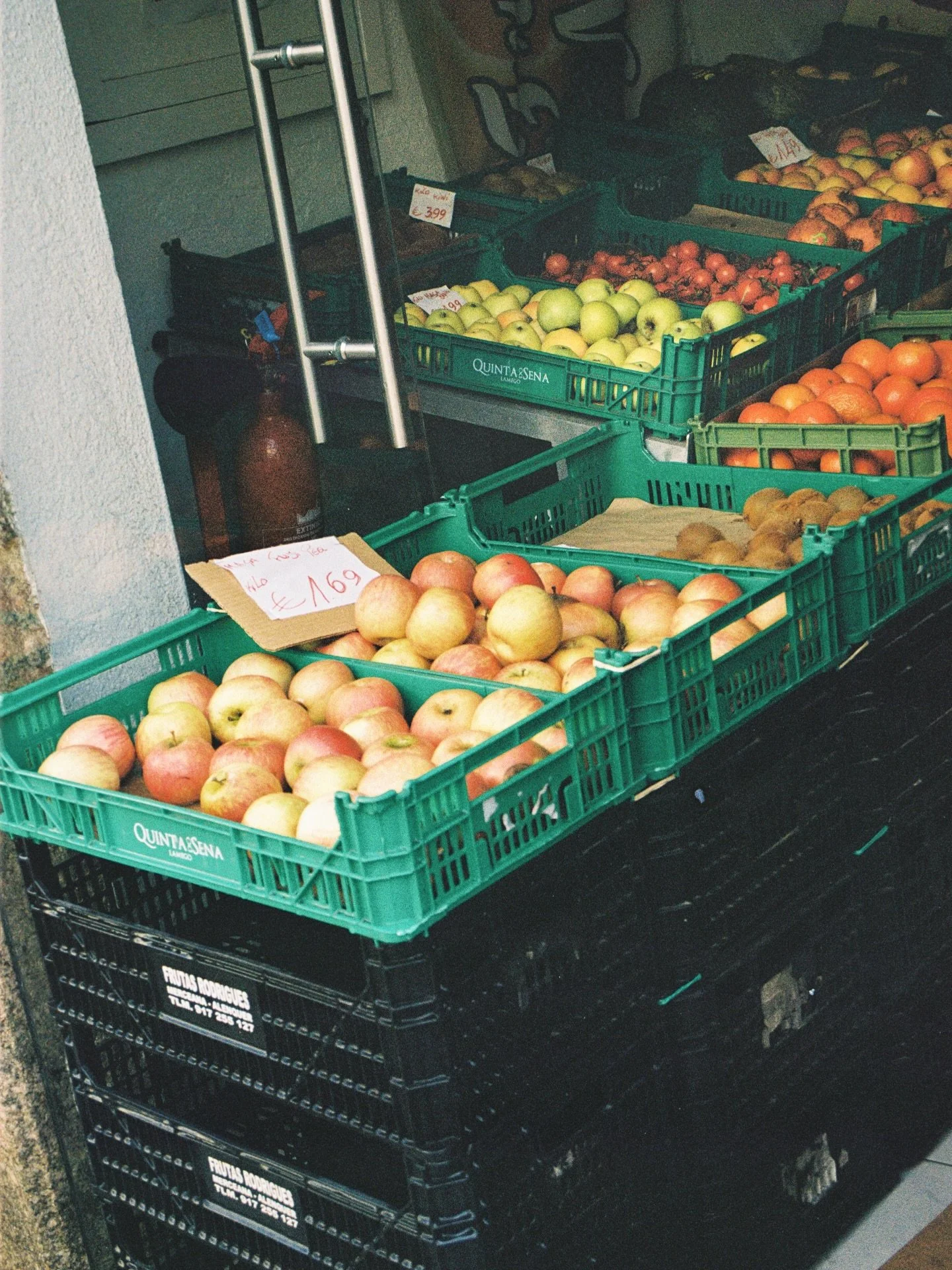 february in porto on film 
kodak gold 200
#onfilm #kodak #porto