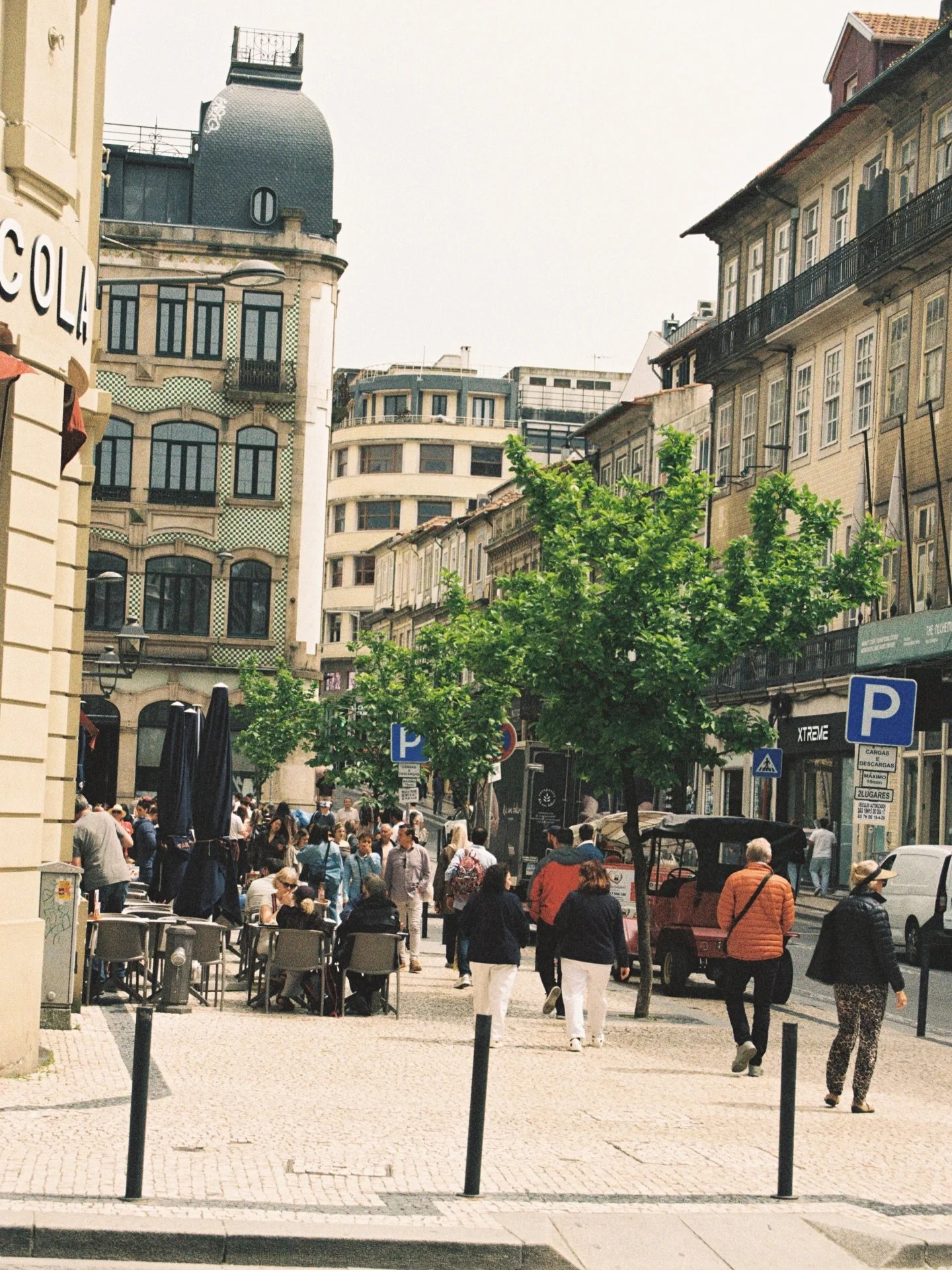 spring in porto on film 
kodak gold 200
#onfilm #kodak #porto