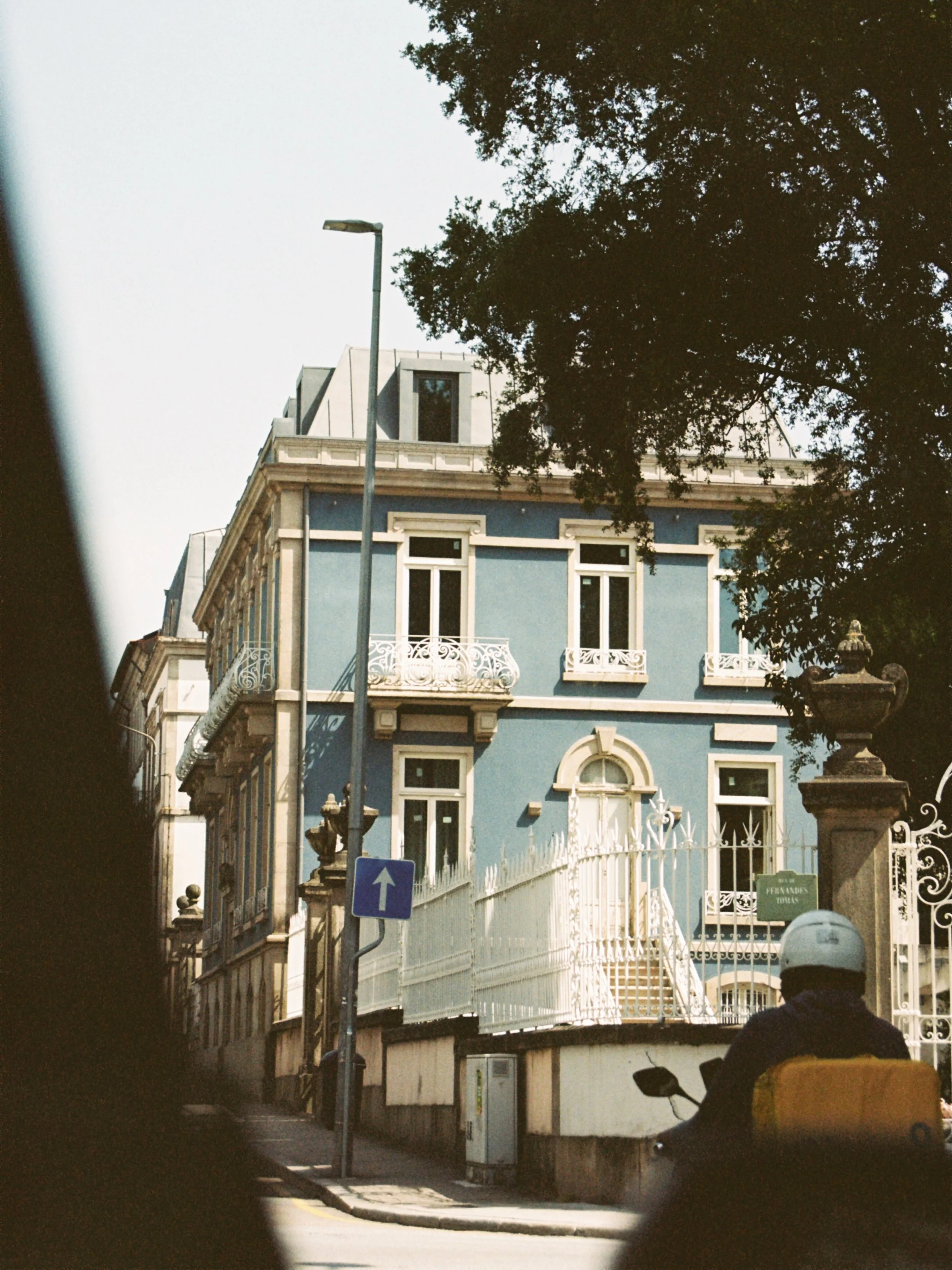 Porto on film in May 
Portra 400 and Gold 200
#porto #kodak #madewithkodak #filmphotography